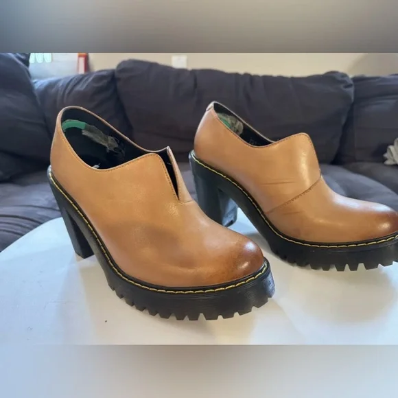 Dr. Martens | Shoes | Dr Martens Cordelia Retro Mod Smooth Tan 